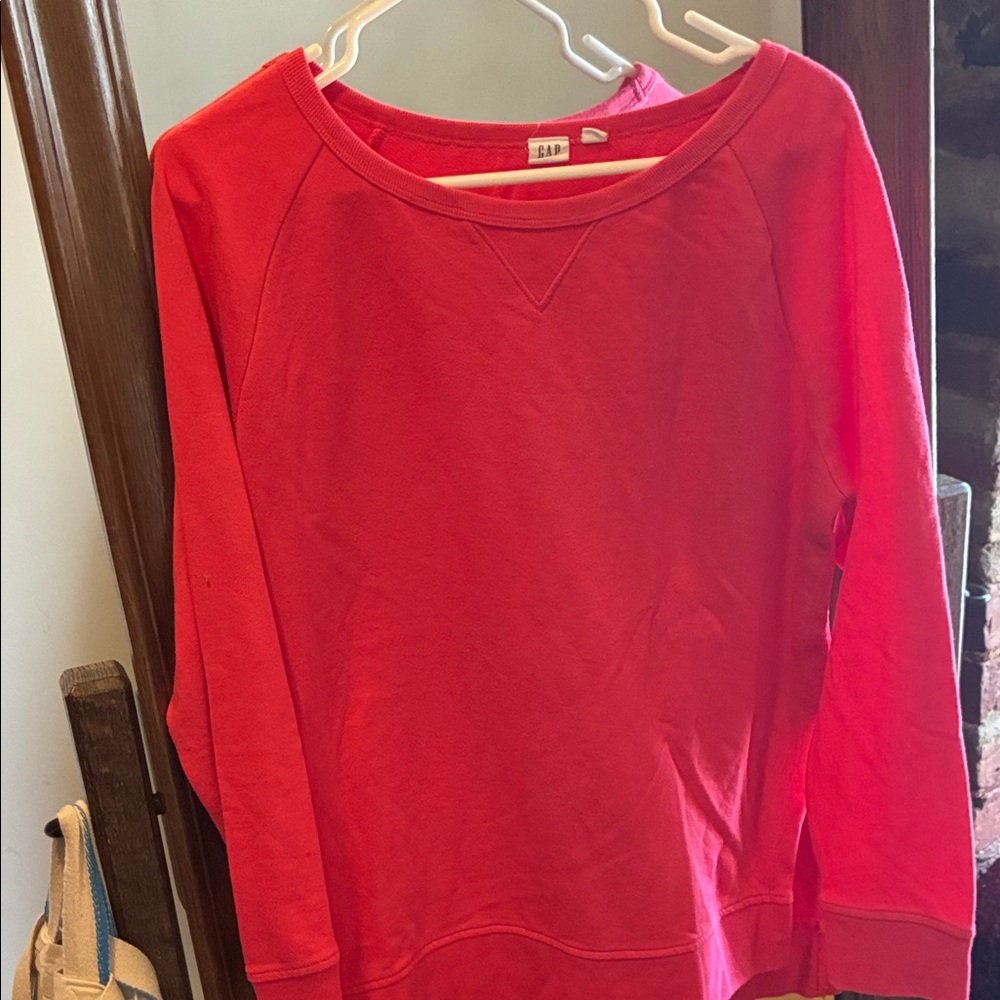 GAP Women's Bright Red Crew Neck Sweater